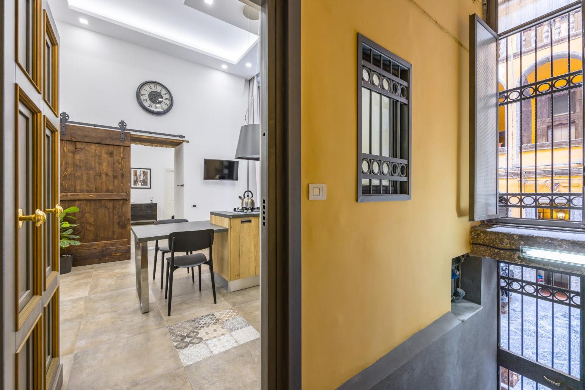 Palazzo Mormando - Industrial Apartment Наполи Екстериор снимка