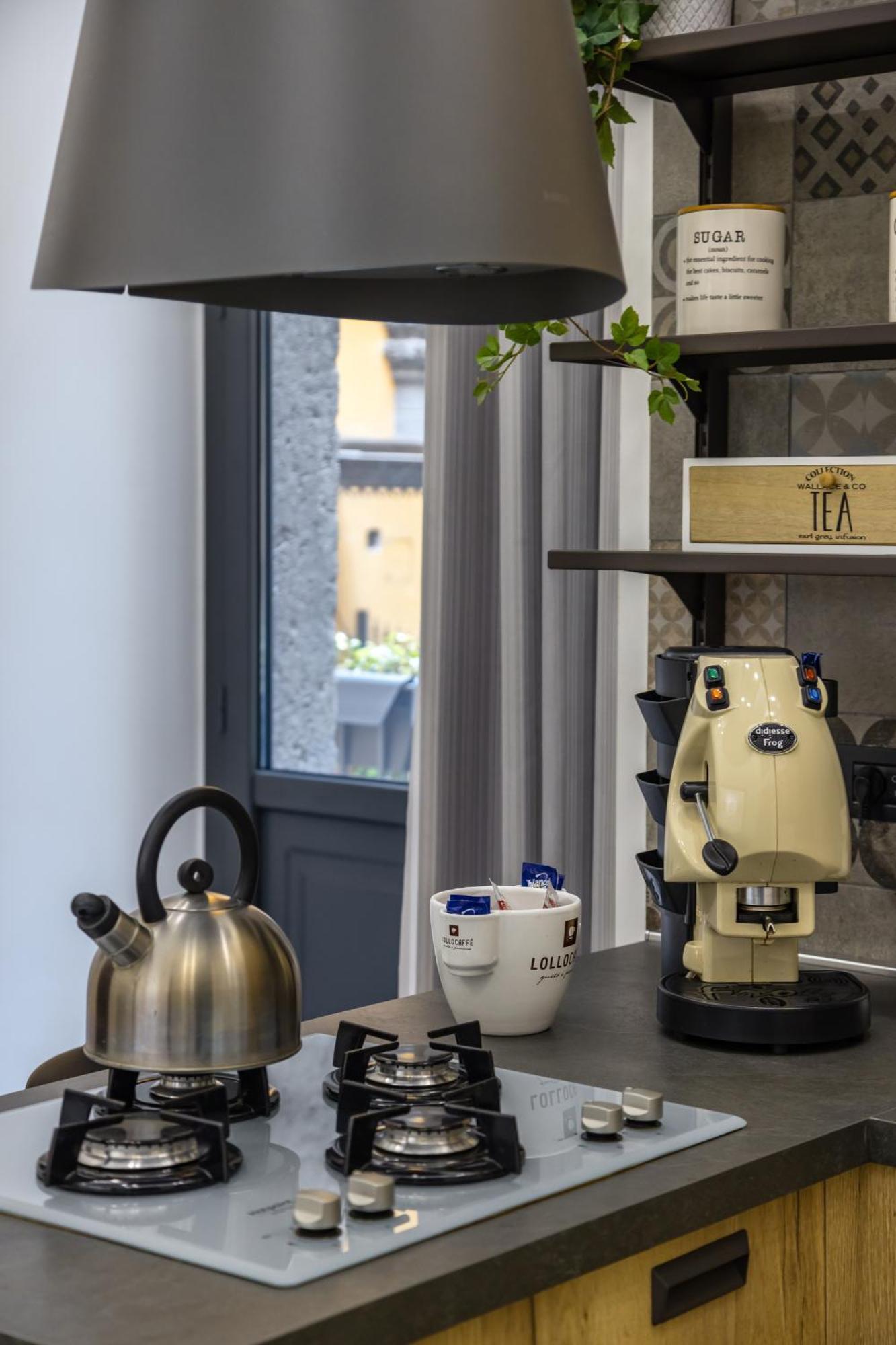 Palazzo Mormando - Industrial Apartment Наполи Екстериор снимка