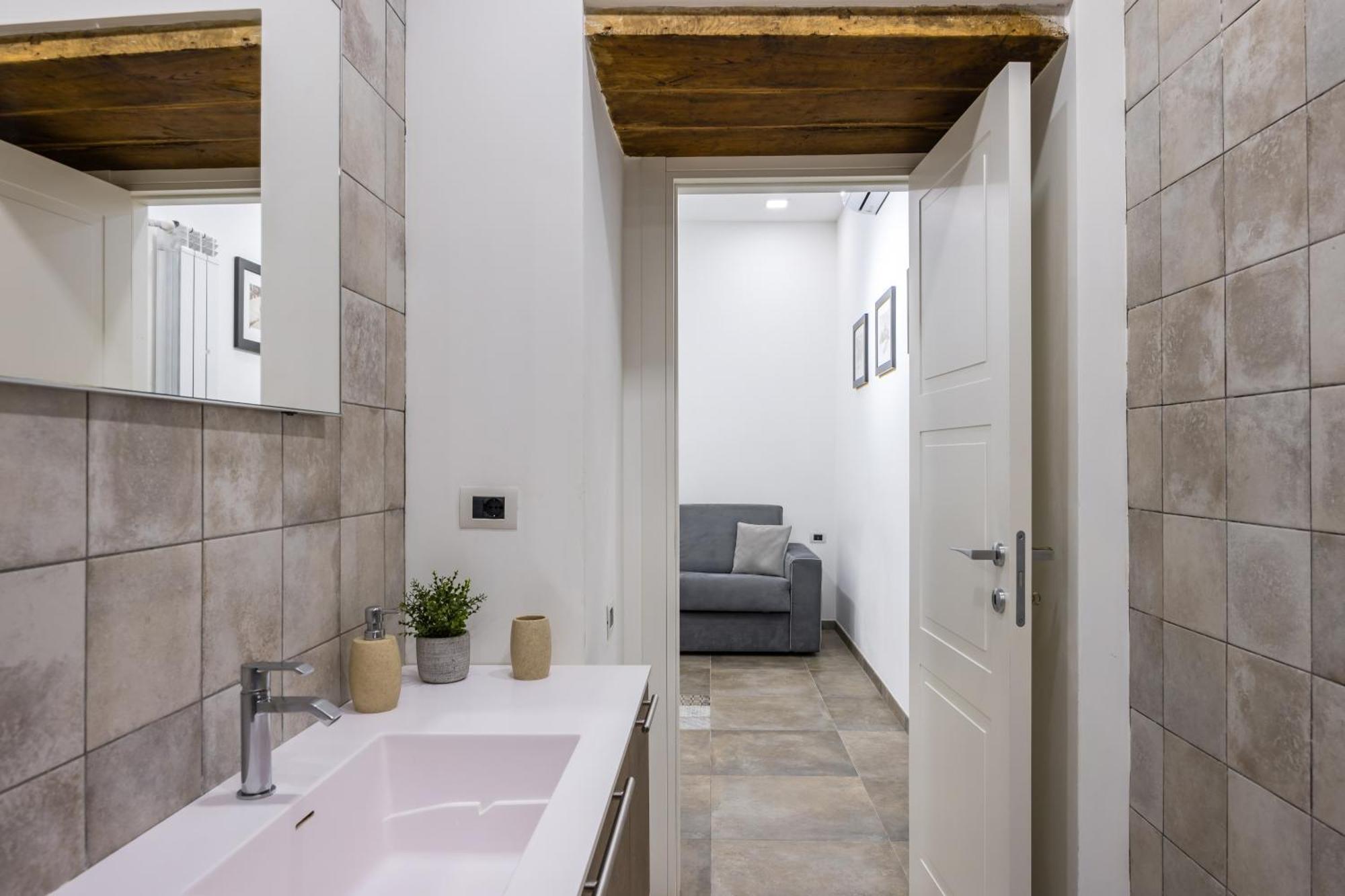 Palazzo Mormando - Industrial Apartment Наполи Екстериор снимка